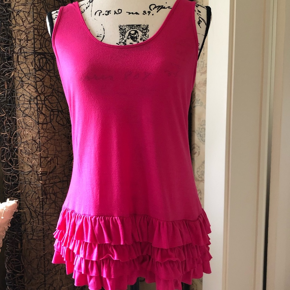 Great spring top xhilaration size Medium